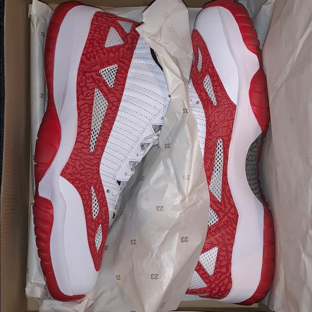 Air Jordan Retro 11 Low IE (Men’s)